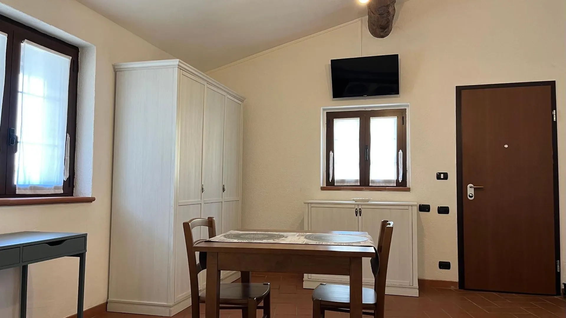 Agri Hotel Cascina Certosa 0*, Certosa di Pavia Italien