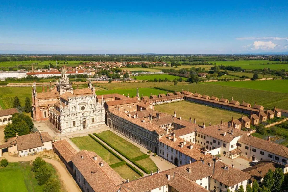 Agri Hotel Cascina Certosa Aparthotel Certosa di Pavia